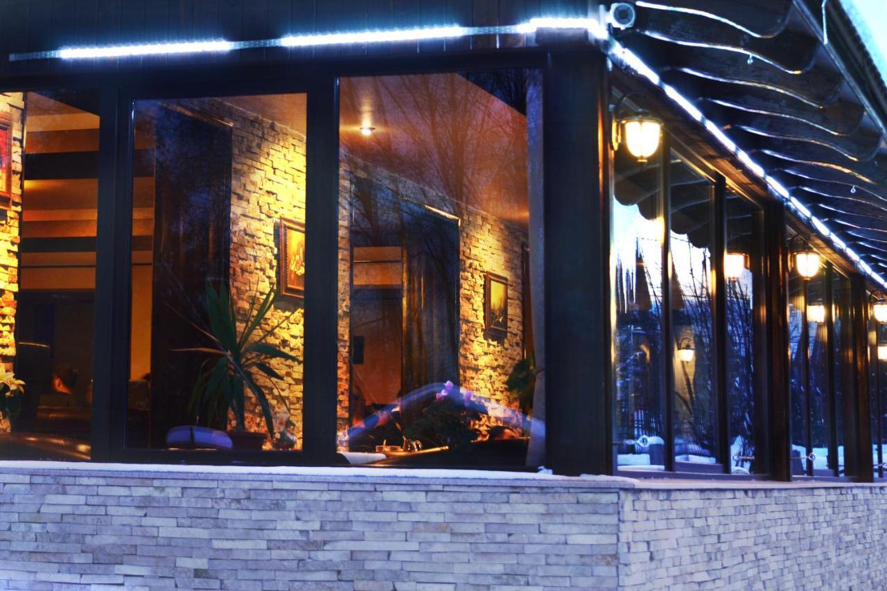 Hanul Simon Pensiune & Restaurant Bran  Buitenkant foto