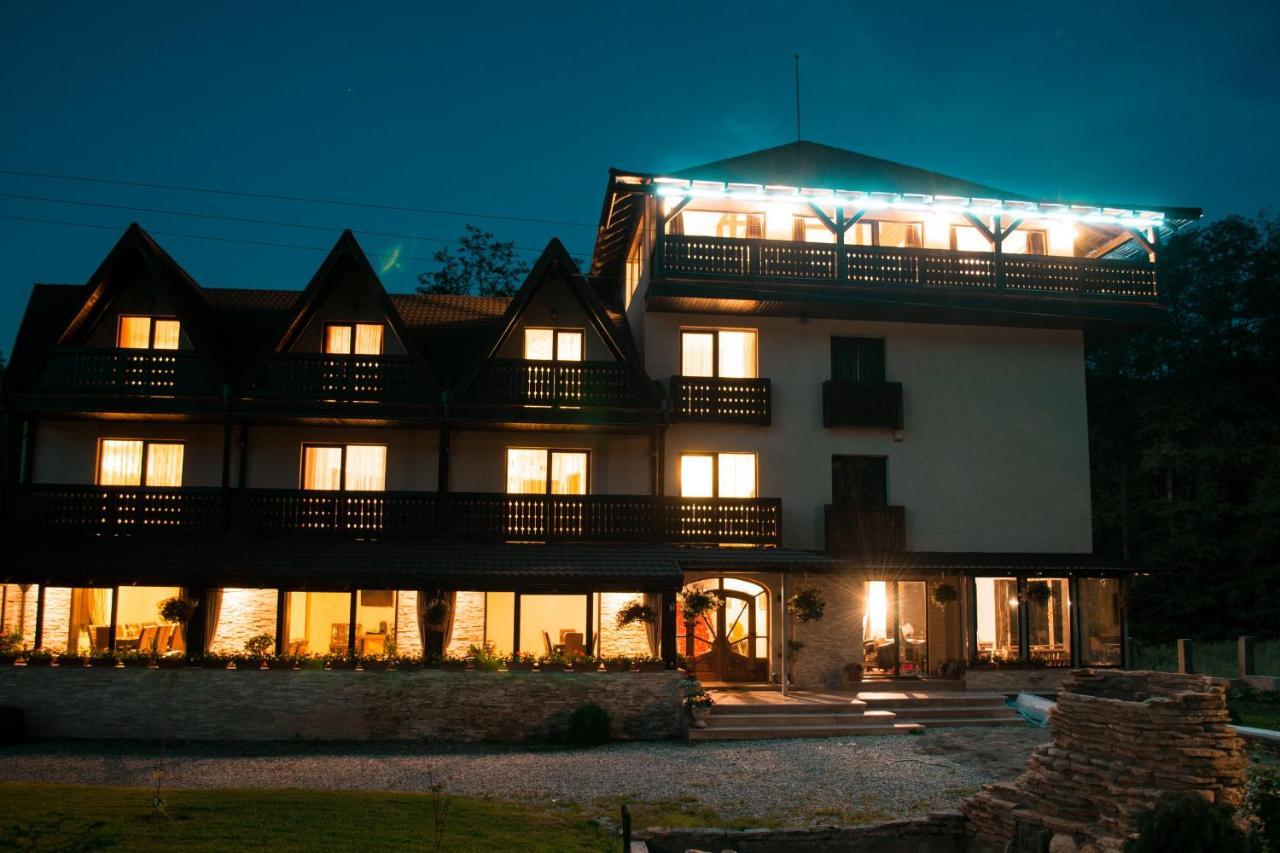 Hanul Simon Pensiune & Restaurant Bran  Buitenkant foto